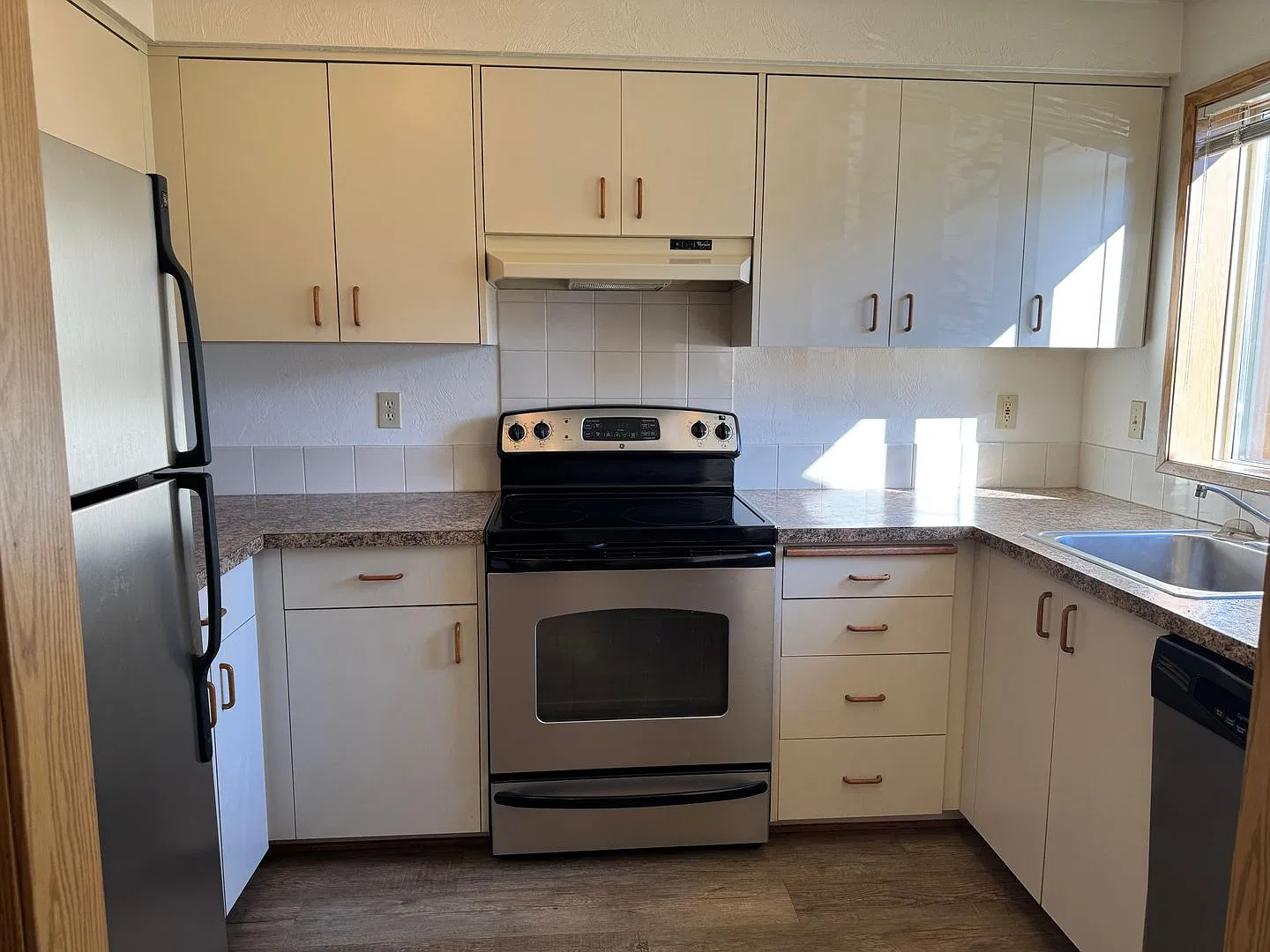 1609 Adkins St. — Photo 3