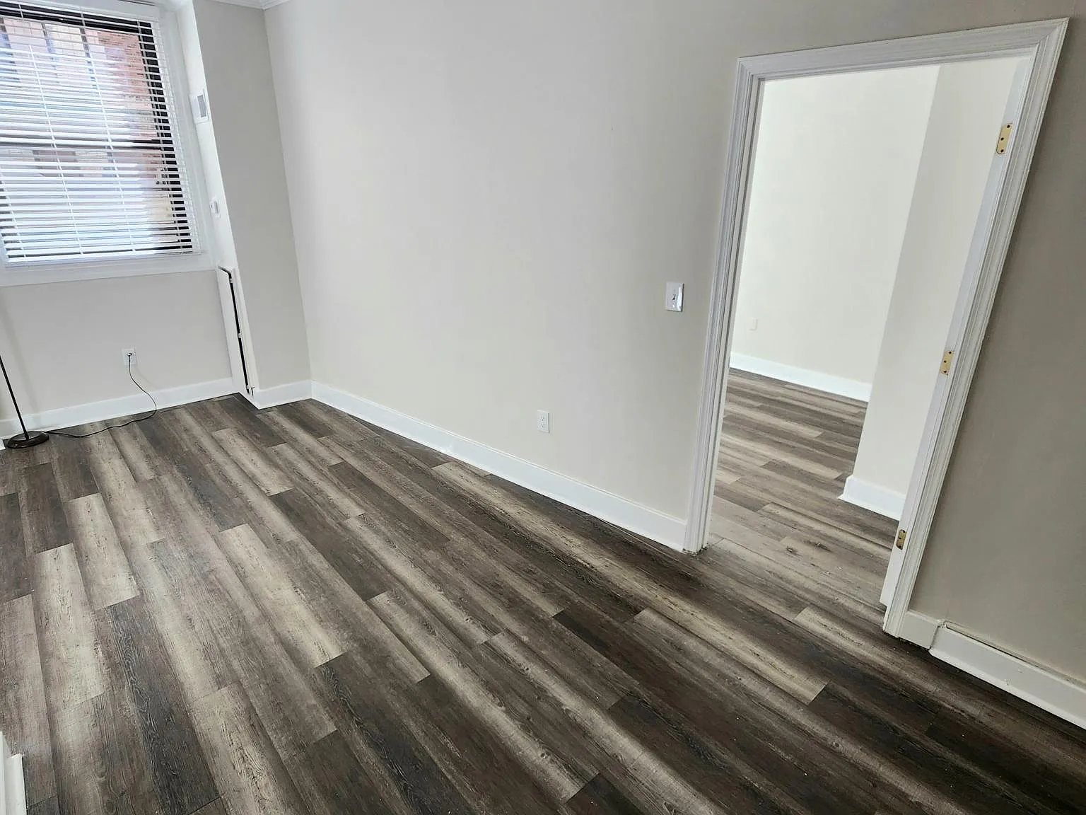 1 E Chase St — Photo 4