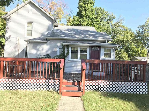 4th image of 933 W Blaine Ave