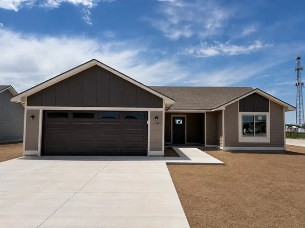 1367 Cherod Ln, Dodge City, KS 67801