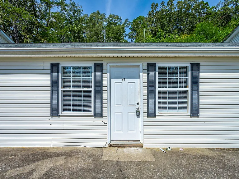 100 Creeks Bend Dr — Photo 17