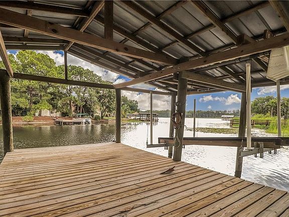 5th image of 3066 Lake Padgett Dr