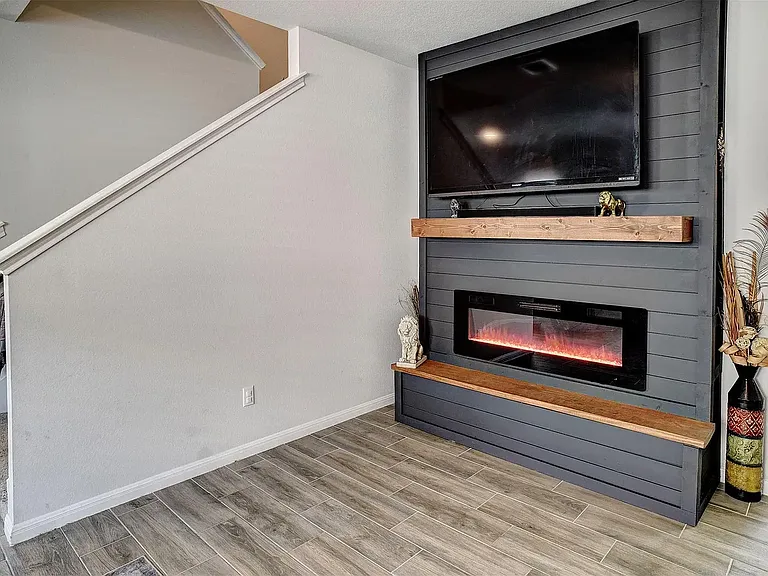 205 Driftwood Ln — Photo 5