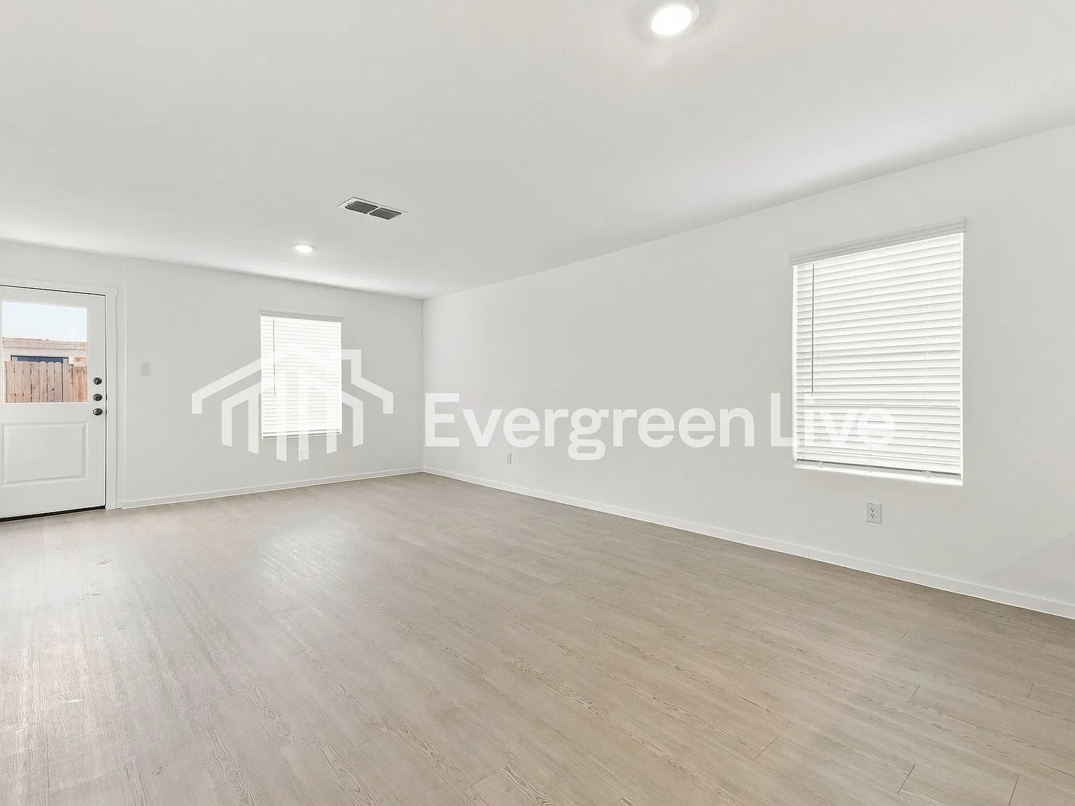 4 bed, 2.5 bath, 1535 sqft, $1,580 — Photo 4