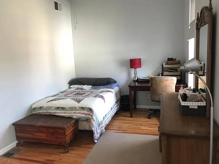 3307 N Southport Ave #2R — Photo 6