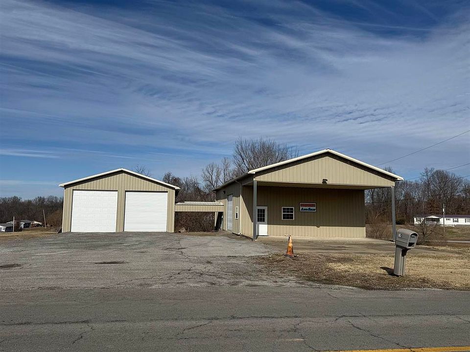 1st image of 1310 McLeod Ln