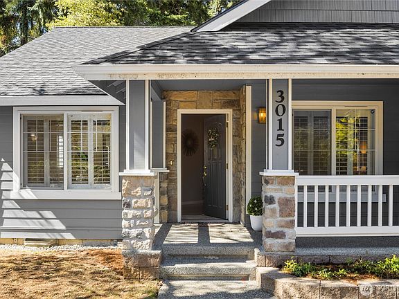 3rd image of 3015 164th Avenue NE