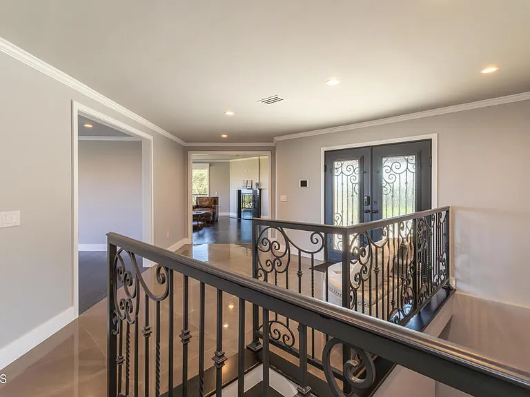 481 Starlight Crest Dr — Photo 4
