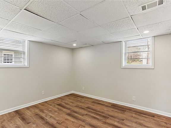 3rd image of 2888 Bonanza Dr #B