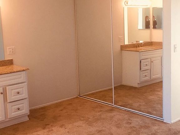 4th image of 4728 Lamont St APT 09