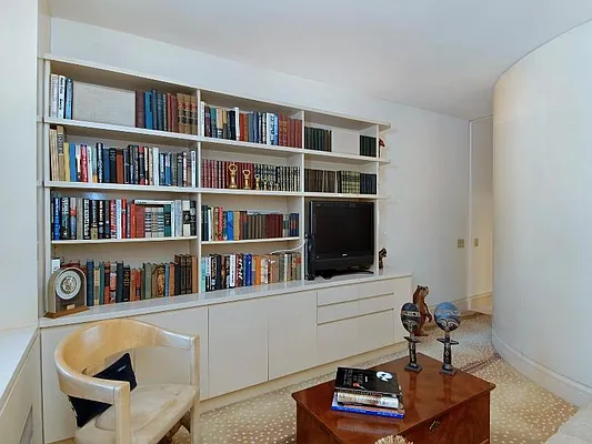 Sold by Sotheby's International Realty | media 1