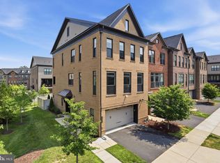 12266 Sweet Willow Ln, Fairfax, VA 22030