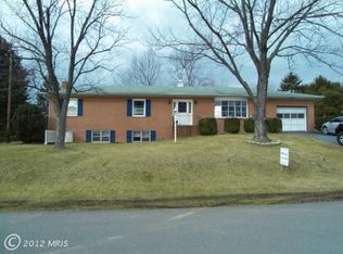 111 Country Club Cir, Winchester, VA 22602