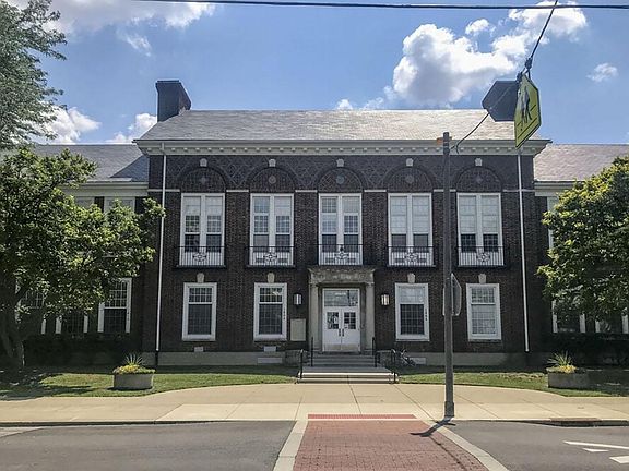 5th image of 865 Northwest Blvd