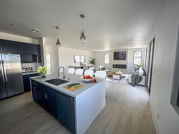 5th image of 8019 Alder Ave #1