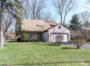 811 Oceola Dr, Algonquin, IL 60102