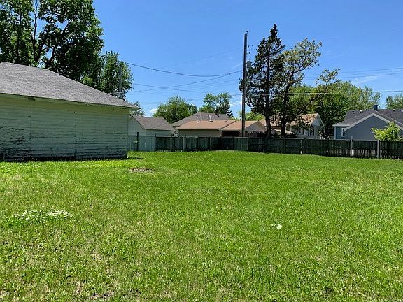 3rd image of 314 S Vine St