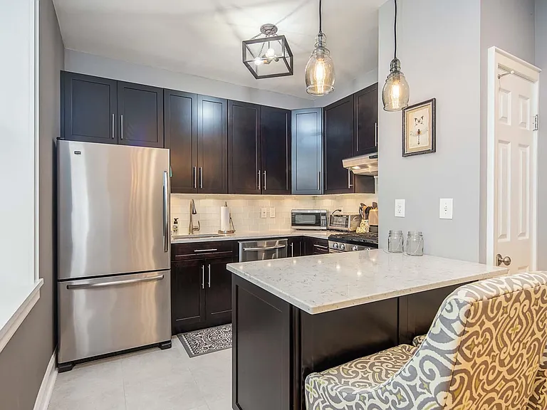 711 Willow Ave #1H — Photo 7