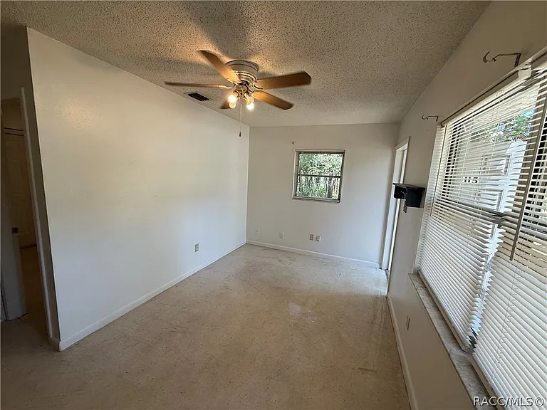 7115 W Porpoise Dr — Photo 5
