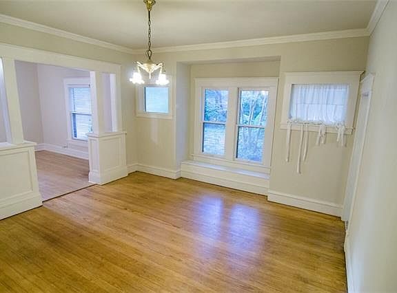 3rd image of 306 W University Ave