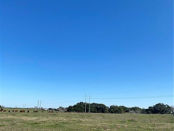 2nd image of 901 County Road 382