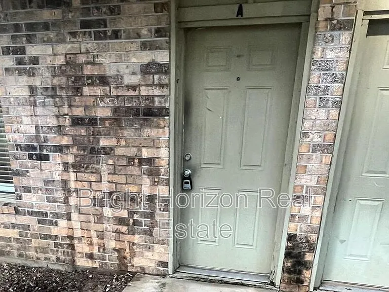 1408 Arvel Cir #B — Photo 1