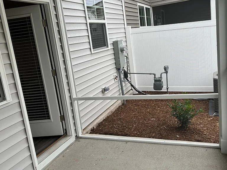 1043 Gemma Dr — Photo 17