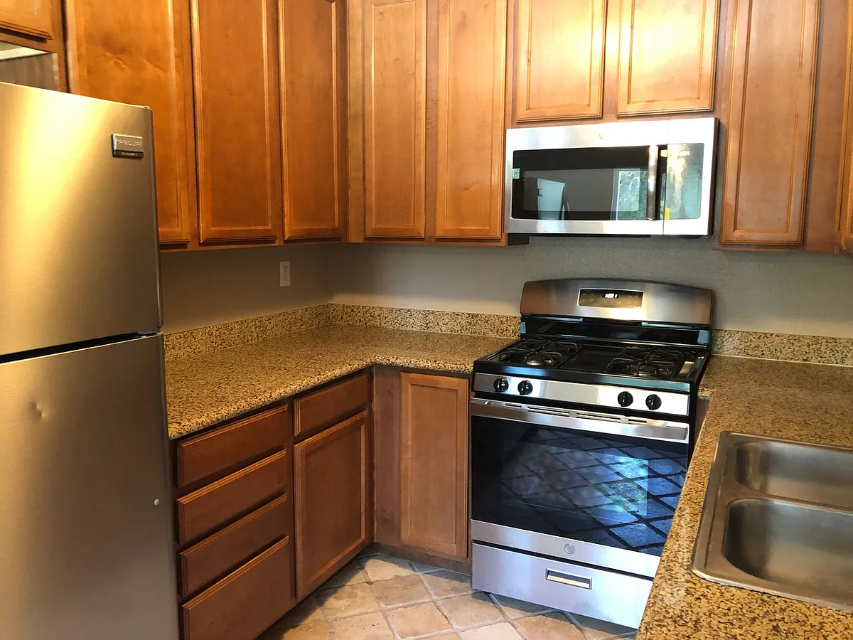 Building Photo - 513 Calle Montecito #66