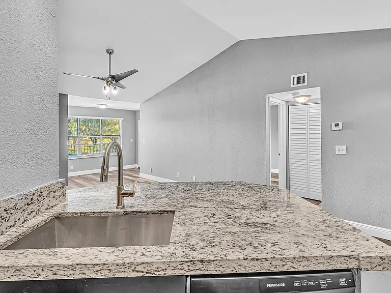 3300 Pinewalk Dr N #1925 — Photo 8