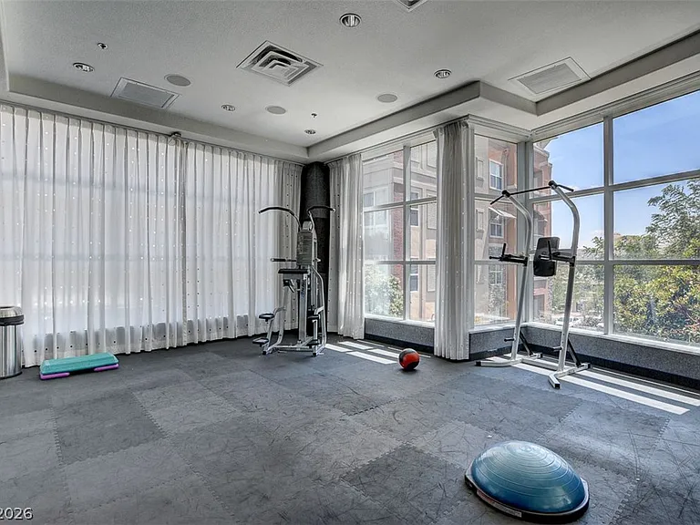 62 E Serene Ave #414 — Photo 4