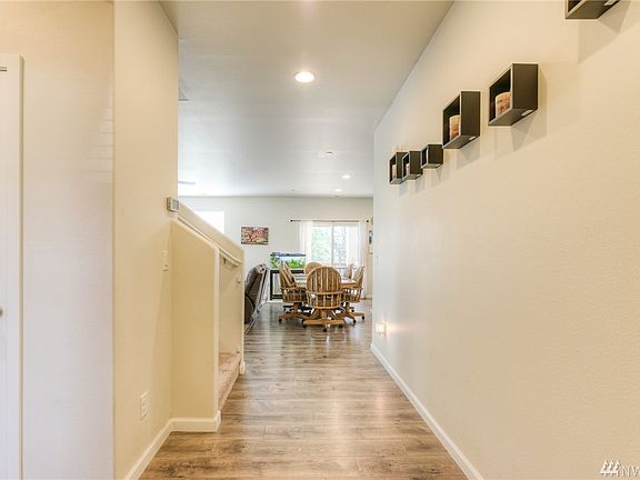 3rd image of 1705 Butler Ct NW