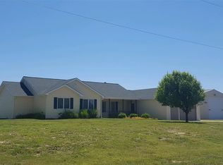 10468 SW Sunflower Dr, Pratt, KS 67124