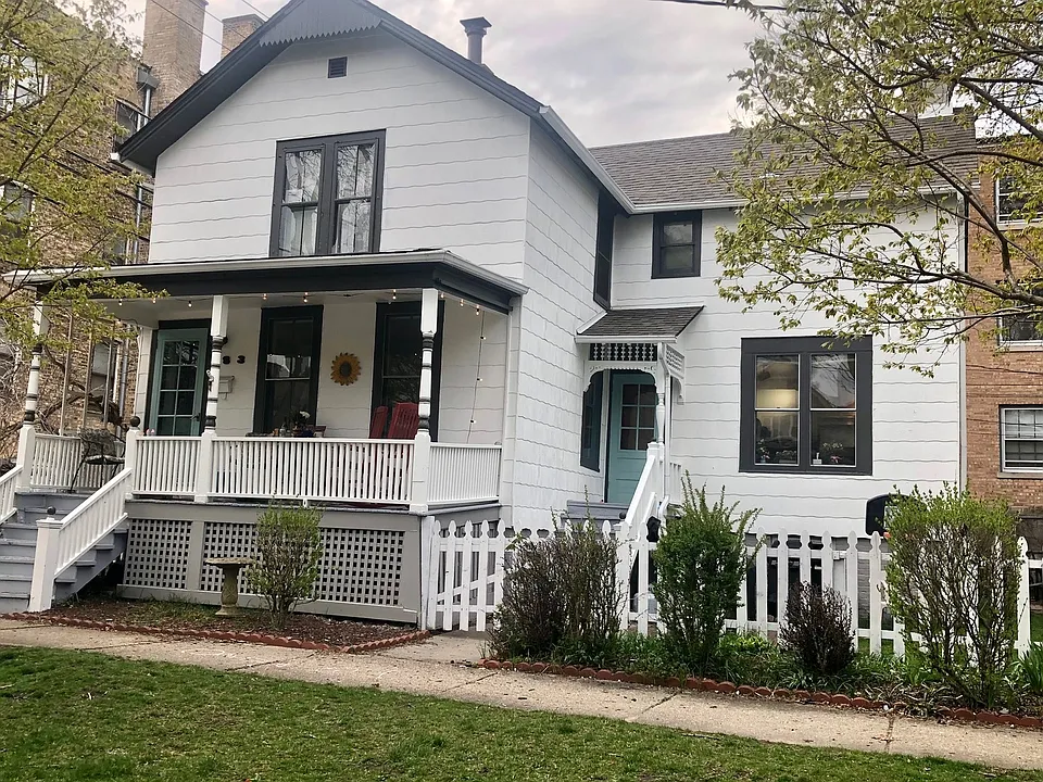 813 Hamlin St