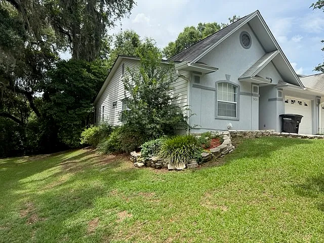 2 bed, 1344 sqft, $2,000 — Photo 2