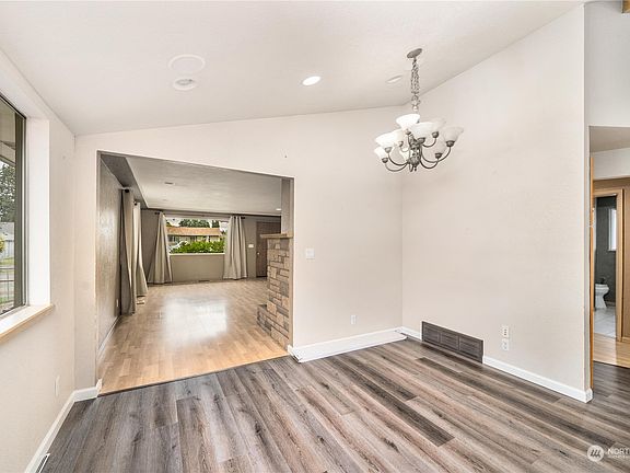 5th image of 6518 S Bell Street