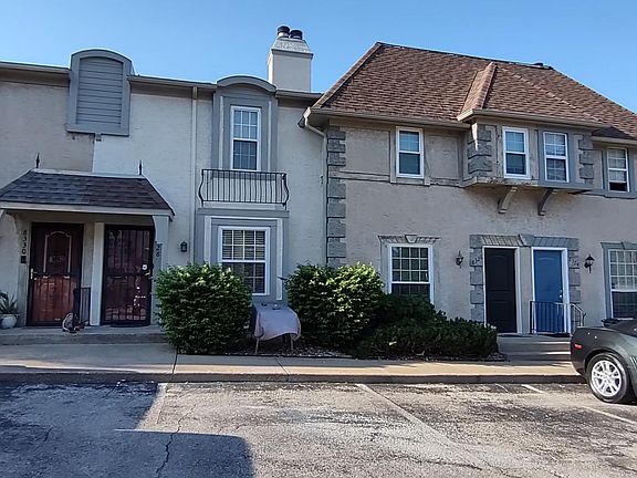 3rd image of 8328 Metcalf Ave