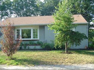 7 Roberts Ln, Berlin, NJ 08009