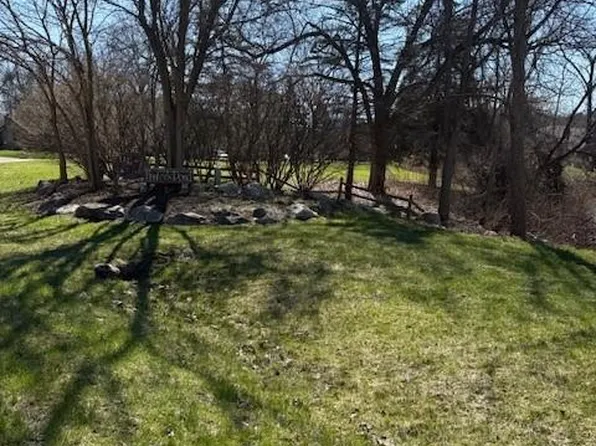 5926 Hunters Ridge Dr, Washington, MI 48094
