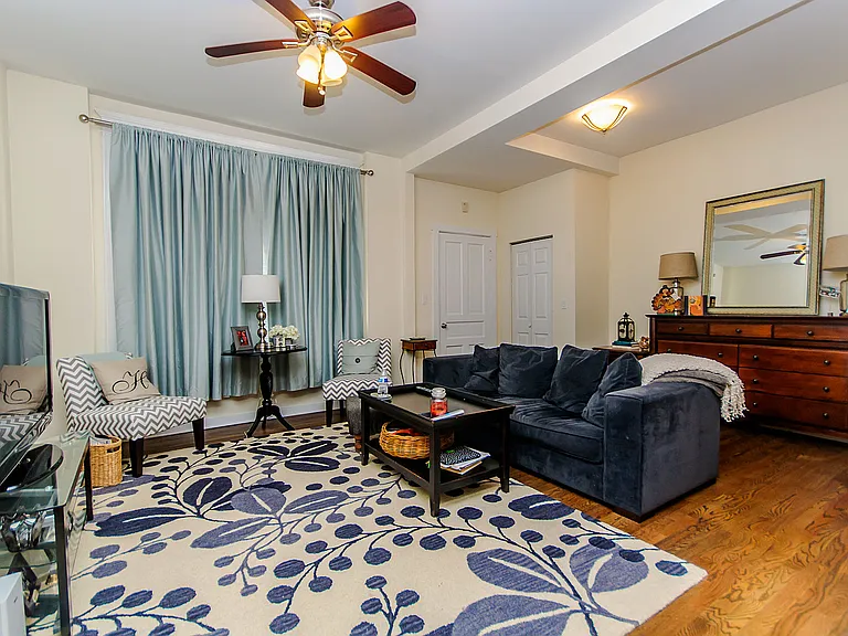 1829 N Hermitage Ave #G — Photo 13