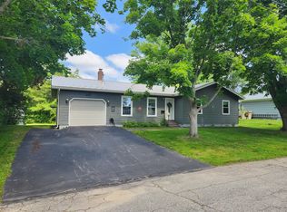 3 Windsor Pl, Lewiston, ME 04240