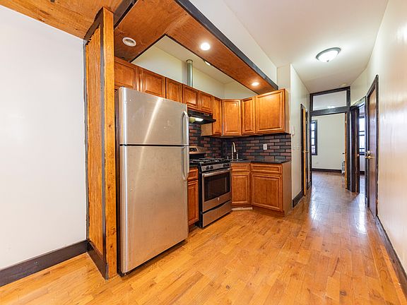 2nd image of 88 Starr St APT 2L
