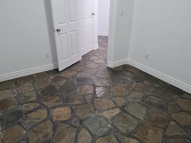 172 Lena Cres #2 — Photo 25