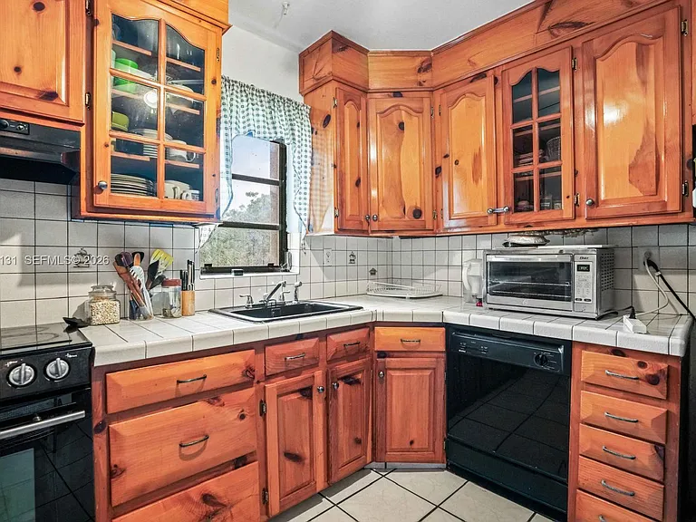 12547 NE 4th Ave — Photo 11