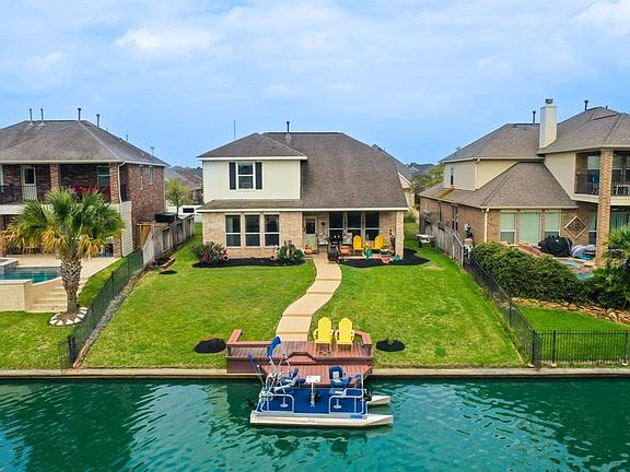4th image of 18123 Blues Point Dr