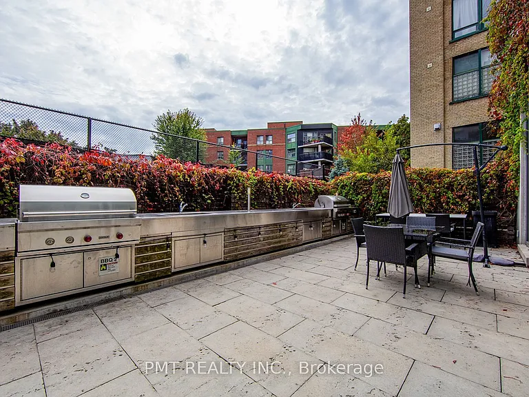775 King St W #514 — Photo 27
