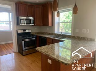829 S Euclid Ave #2S, Oak Park, IL 60304
