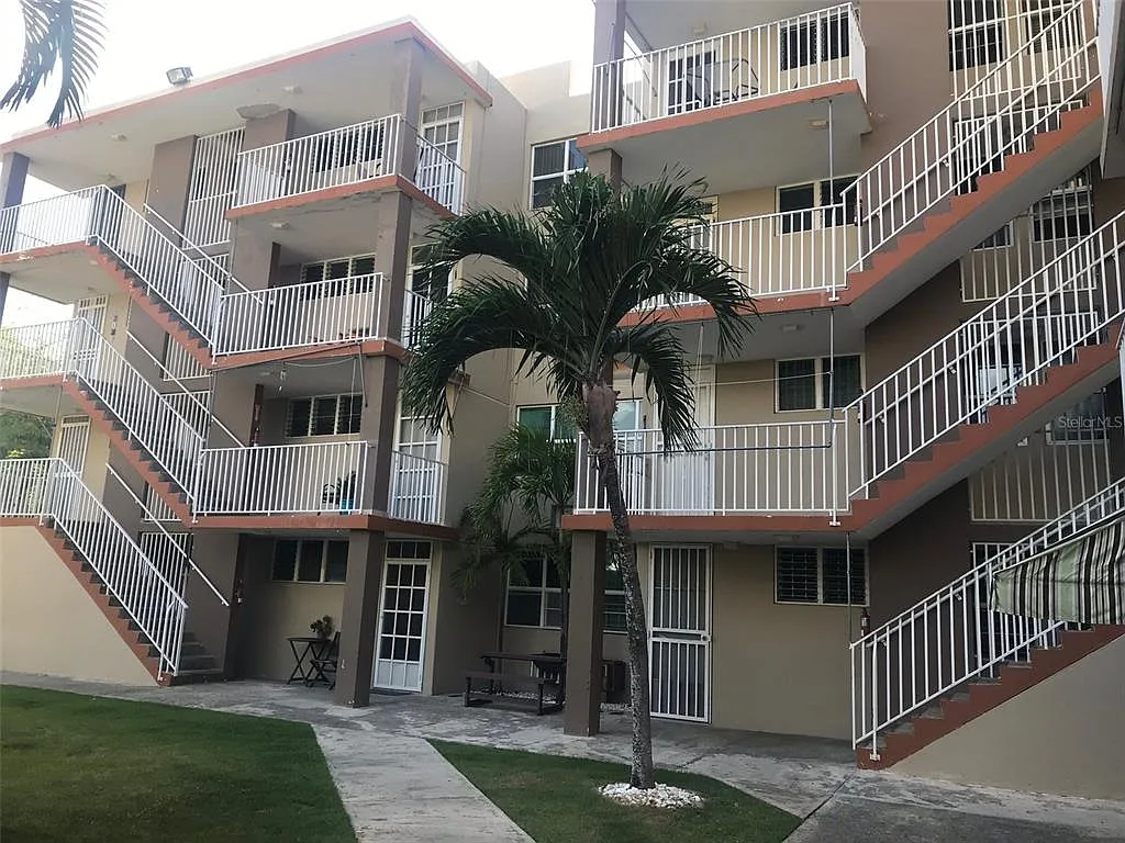 3 bed, 1.0 bath, 786 sqft, $1,000 — Photo 1