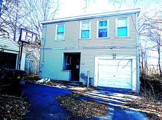 35 Thames St, New London, CT 06320