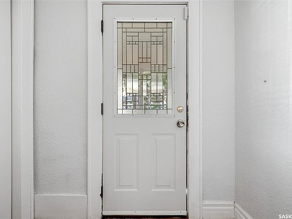 3rd image of 2917 Robinson STREET