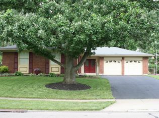 1870 Edgewater Dr, Cincinnati, OH 45240
